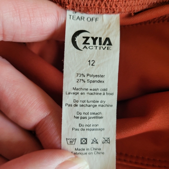 Zyia cropped leggings size 12 - Picture 10 of 10